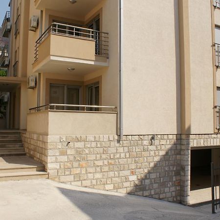 Apartments Dominus Petrovac na moru Exterior foto